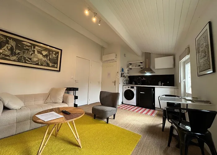 Bel Appartement, Oiseau 1